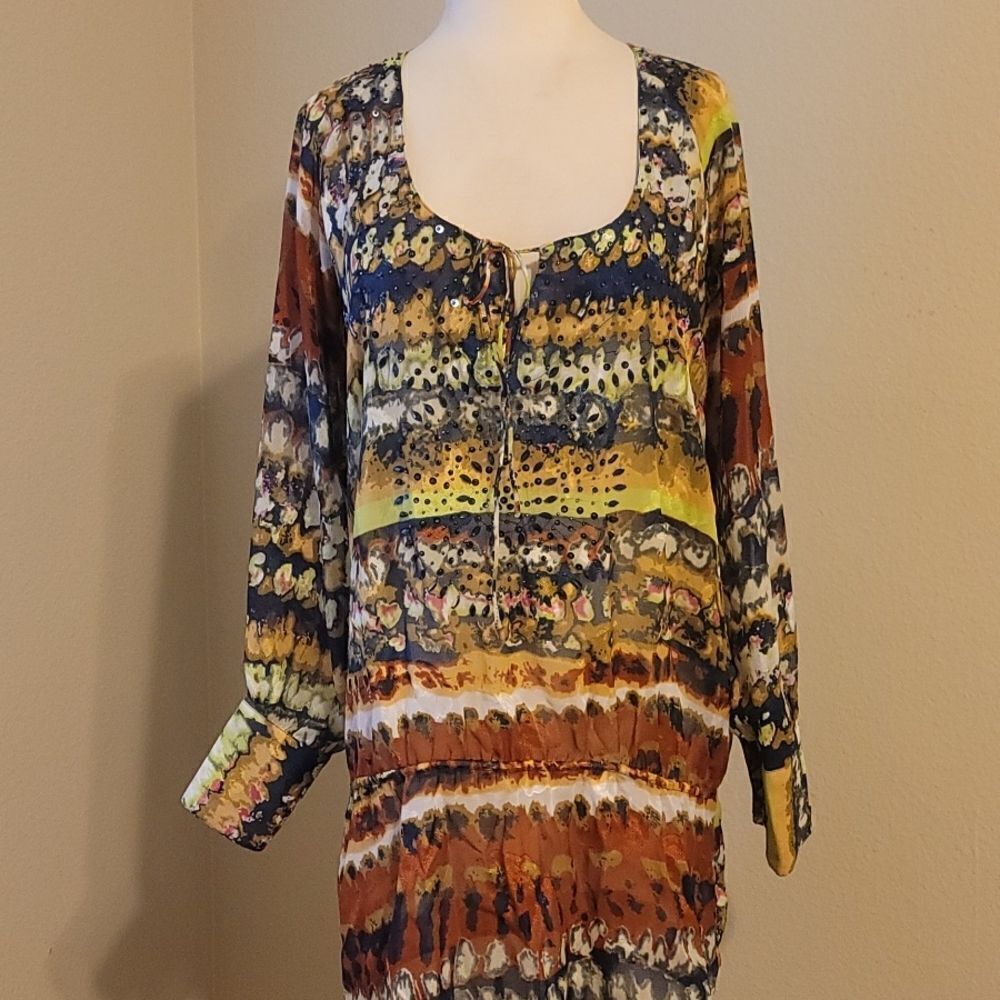 Bcbgmaxazria sheer tunic size medium.
